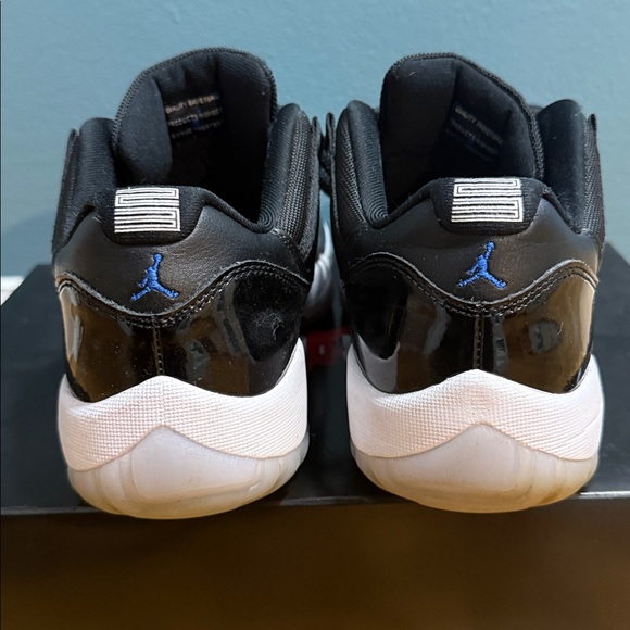 Jordan 11 Men's Black and White Low-Top Sneakers - Picture 3 of 7